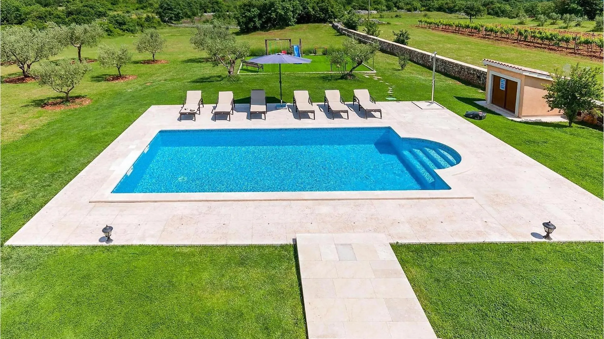 Villa Oliveta Pula 0*,  Croatia