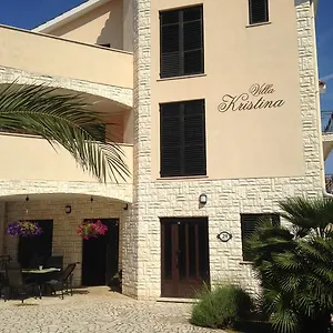 Apartman Kristina, Póla